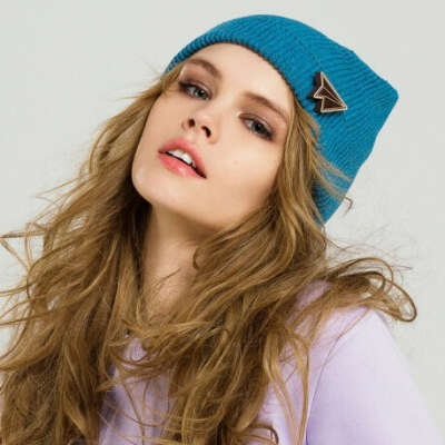 Купить шапка цвета морской волны с подворотом для женщин в интернет-магазине - IndigoGift.ru