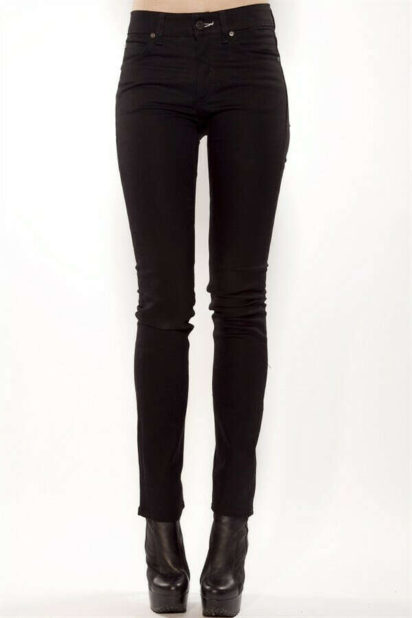 я хочу чёрные джинсы