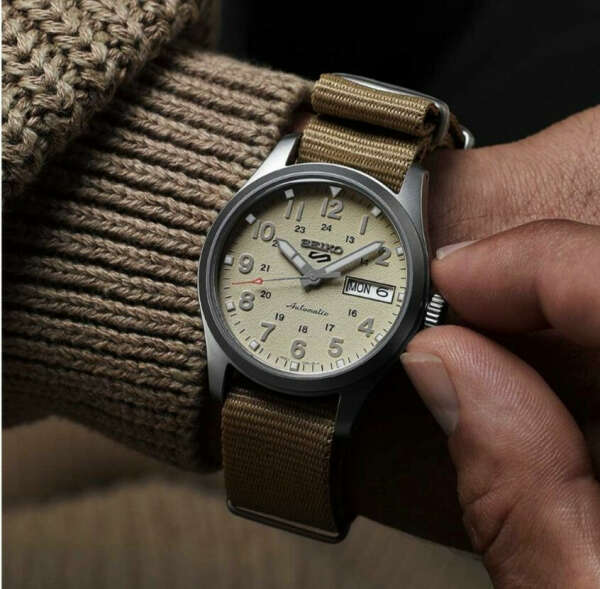 Часы Seiko SRPJ83K1