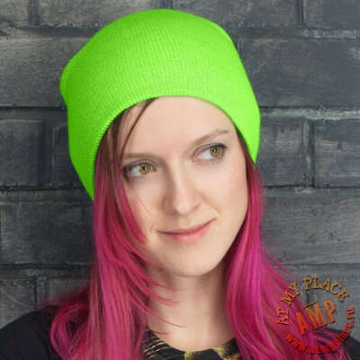 Зеленая шапка бини