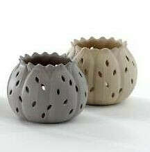 Dekorativer Teelichthalter "Blätter" aus Keramik