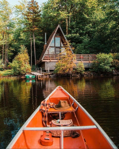Дом в лесу/в горах у озера