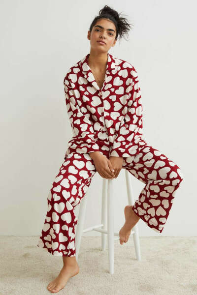 Пижама с сердечками H&M