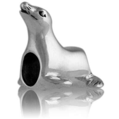 Evolve Silver Charm – Seal