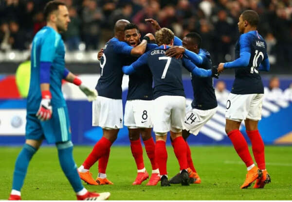 Почуствовать энергию стадиона Stade de France