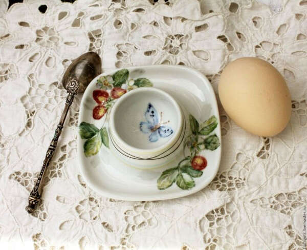 Подставка под яйцо