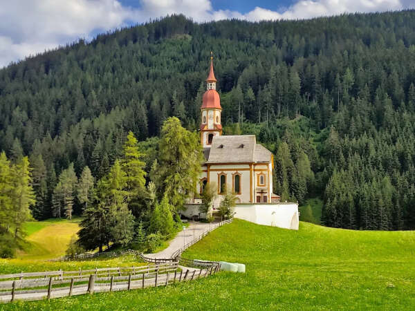 Kirche von Obernberg am Brenner