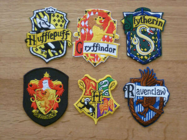 HARRY POTTER STYLE HOUSE EMBROIDERED BADGES IRON ON SEW ON