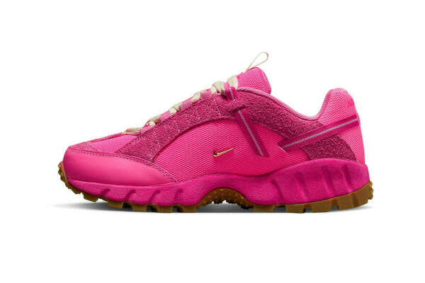 Jacquemus x Nike Air Humara in Pink