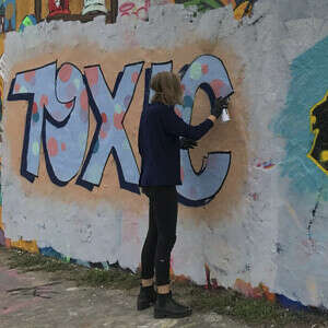 Paint Your First Graffiti - Street Art Tour Berlin | Graffiti Course Berlin | Tour Graffiti Berlin