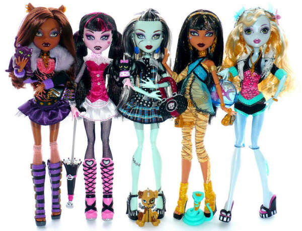 Big collection of basic MH dolls (Cleo,Clawdeen,Draculaura-2011,Frenkie and Lagoona-2010)