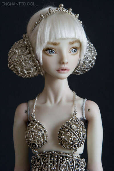 Фарфоровая EnchantedDoll