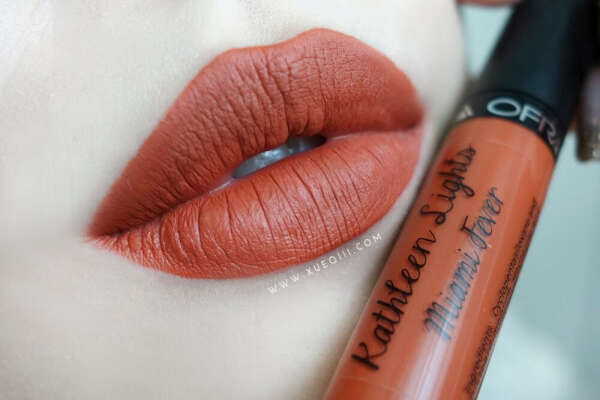 Long Lasting Liquid Lipstick in MIAMI FEVER