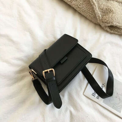 Small, black bag 🖤