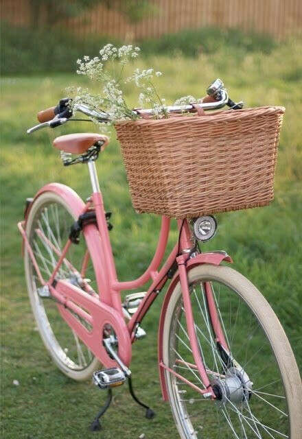 Яркий велосипед