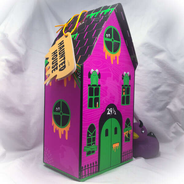 Lush Halloween exclusive gift set "Haunted house"