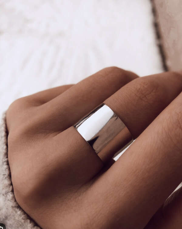 Широкое кольцо