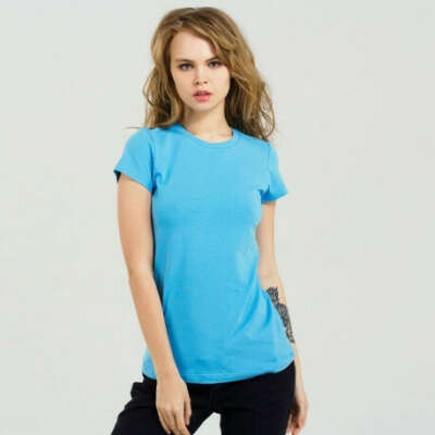 Купить женскую футболку голубую с подвернутыми рукавами от Eniland - IndigoGift.ru