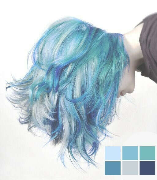 Покрасить волосы в голубой цвет
