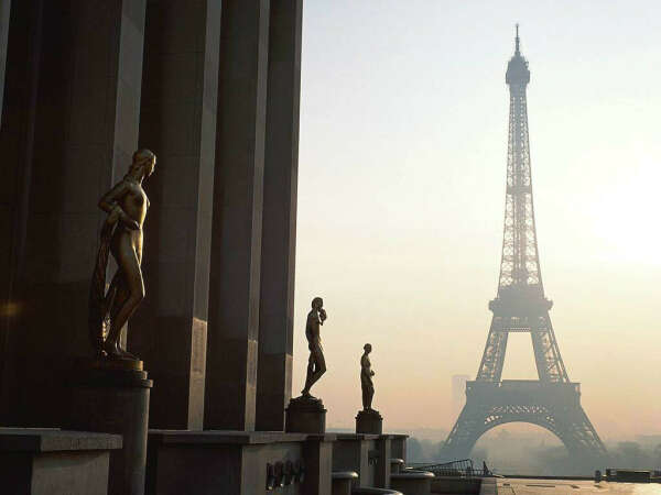 Съездить в Париж