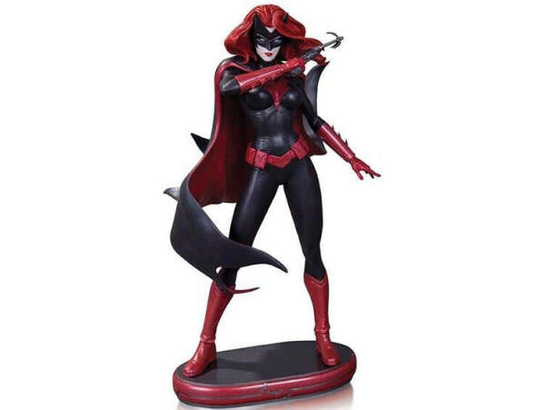 DC Comics Cover Girls Batwoman Statue