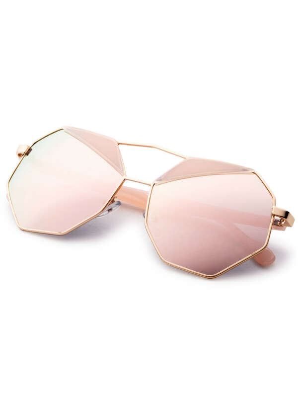 Розовые модные солнечные очки