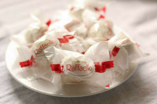 "Raffaello"  конфеты