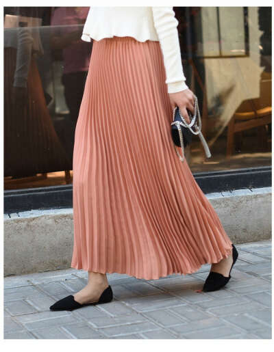 SKIRT WITH PLEATS