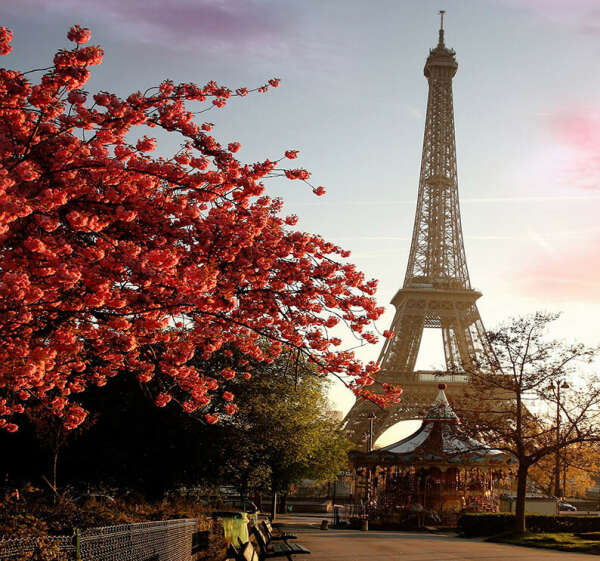 Романтическая поездка в Париж