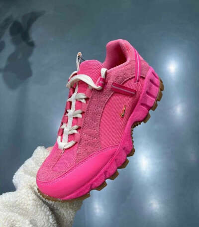 Jacquemus x Nike Air Humara «Pink Flash». Size 24,5 mm