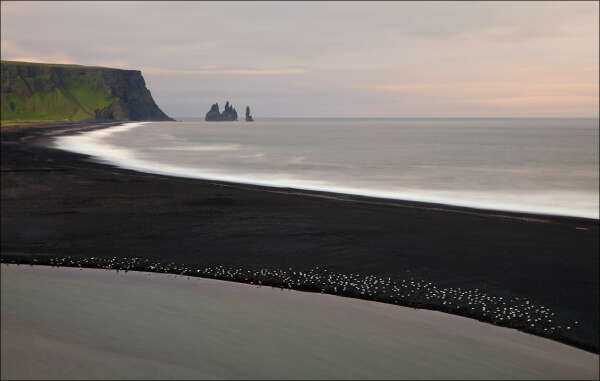 Черный пляж Рейнисфияра, Исландия