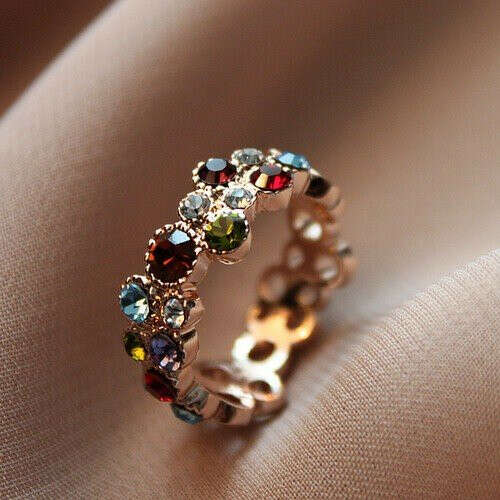 Кольцо с цветными камнями