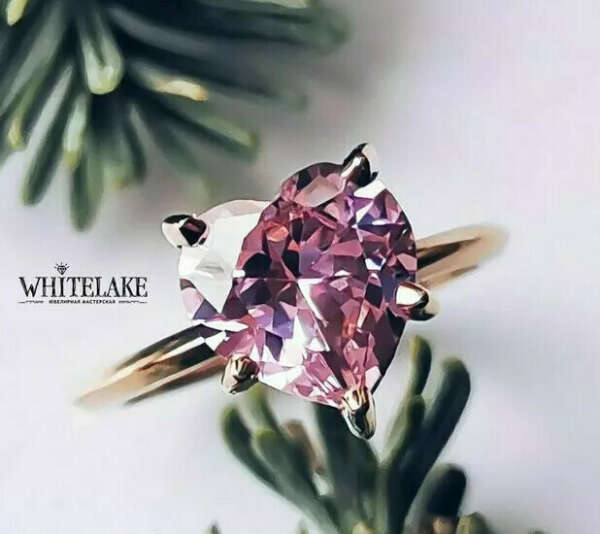Кольцо с камнем «Сердце» - изготовление на заказ в ювелирной мастерской Whitelake