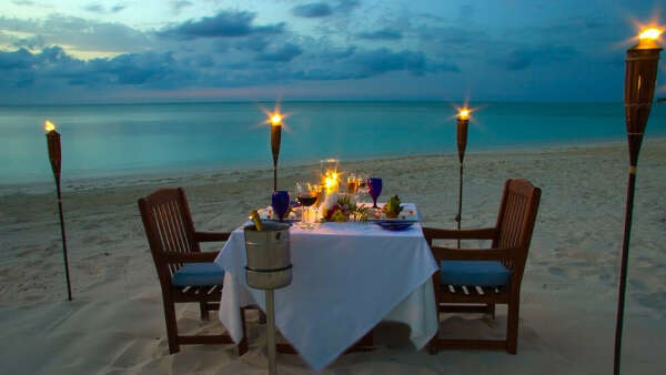 Ужин на берегу моря