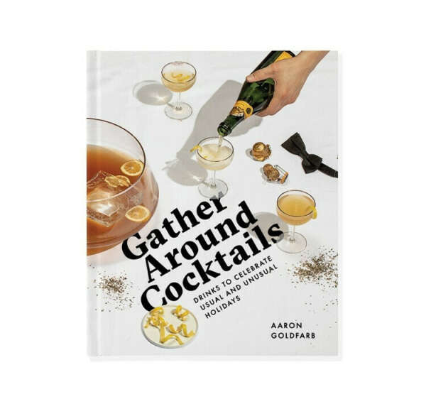 Книга о коктейлях (желательно на английском)