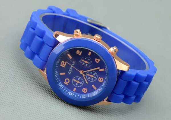 синие часы