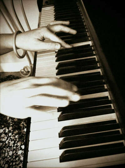 Научиться заново играть на пианино