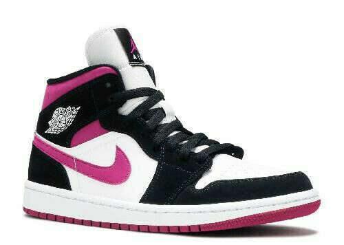 Nike Air Jordan
WMNS 1