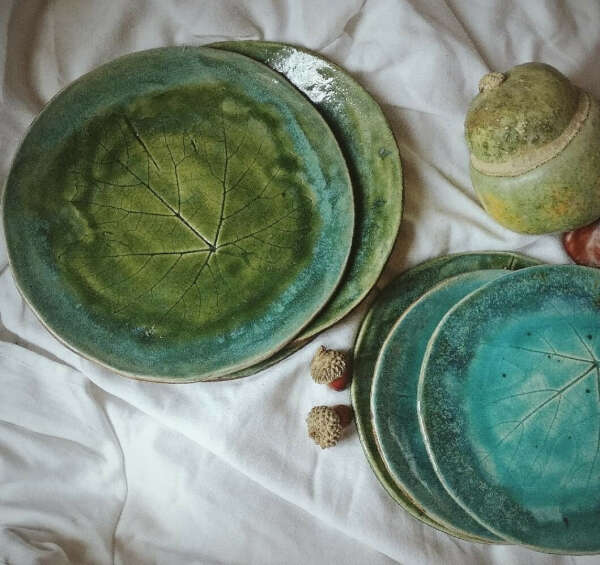 Ceramics by Maria Shiryaeva: тарелочки таких цветов с листьями
