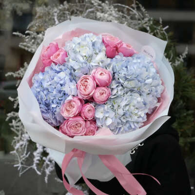 Букет "Pink & Blue" - bloomflowers.pl