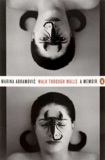 Книга Марина Абрамович «Walk Through Walls»