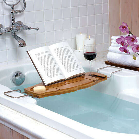 Столик для ванны с подставкой для книги и прорезью для бокала