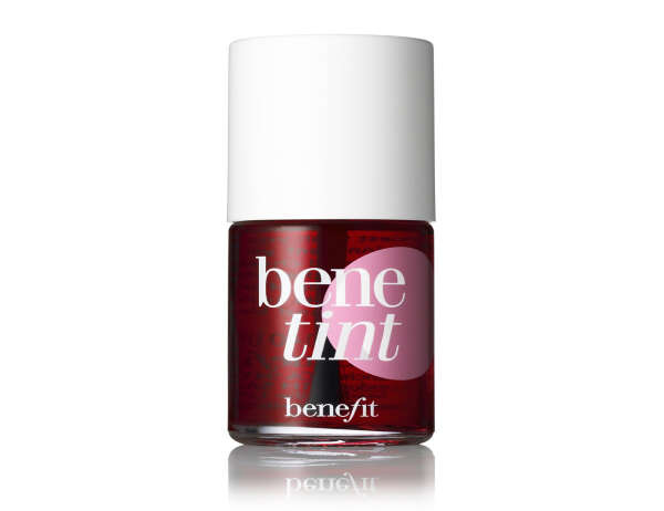 Жидкий пигмент для губ и щек Benetint от Benefit.