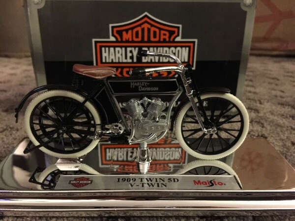 Harley Davidson 1909 Twin 5-d V-Twin, литого металла, коллекционная, 1:18 масштабе