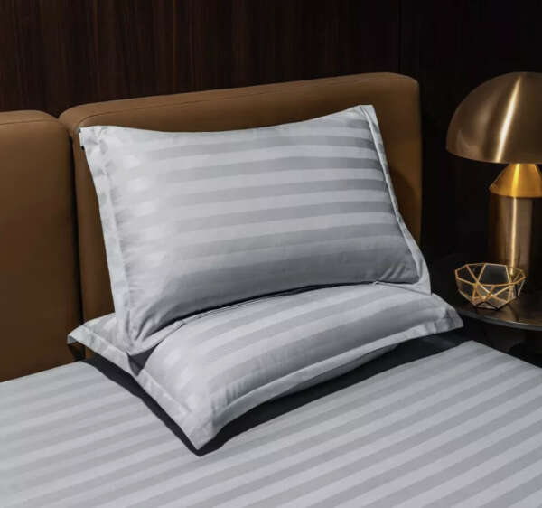 Постельное белье Boris 2 спальное евро страйп сатин с одеялом светло-серый