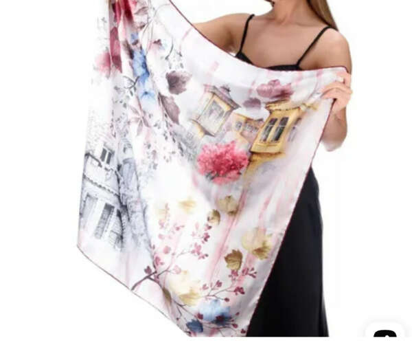 Шелковый шейный платок с нежным принтом