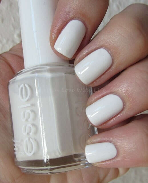 essie blanc