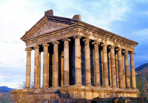 посетить античные храмы Греции