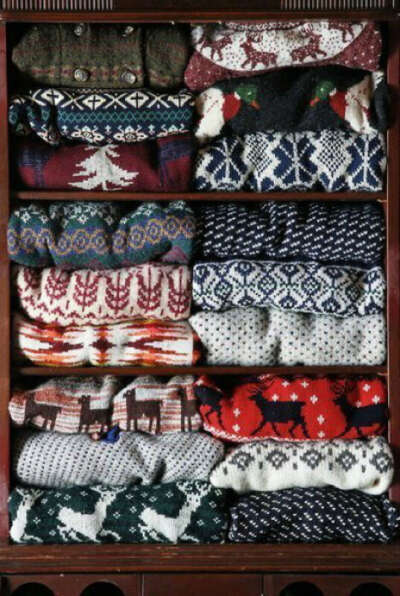 Много теплых свитеров