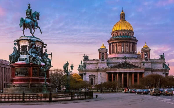 Съездить в Санкт-Петербург